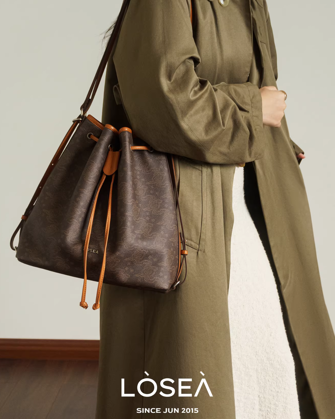 Drawstring Leather Shoulder Bag LSA0014