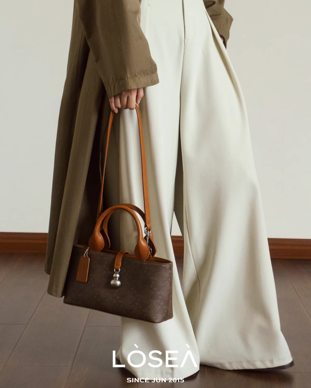 Square Shoulder Bag LSA0013