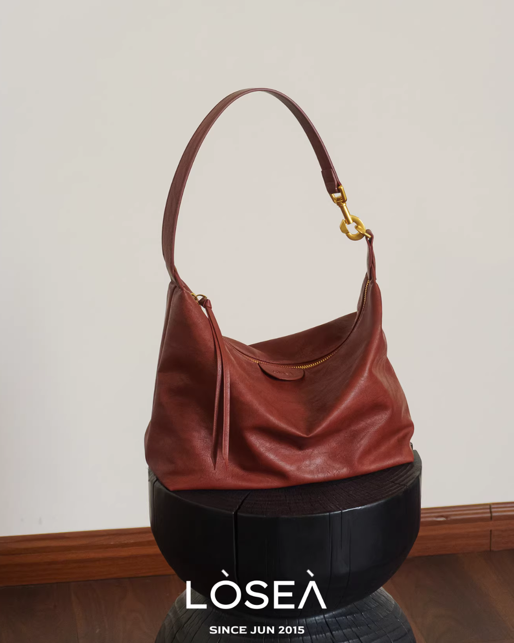 Leather One-Handle Bag LSA0007