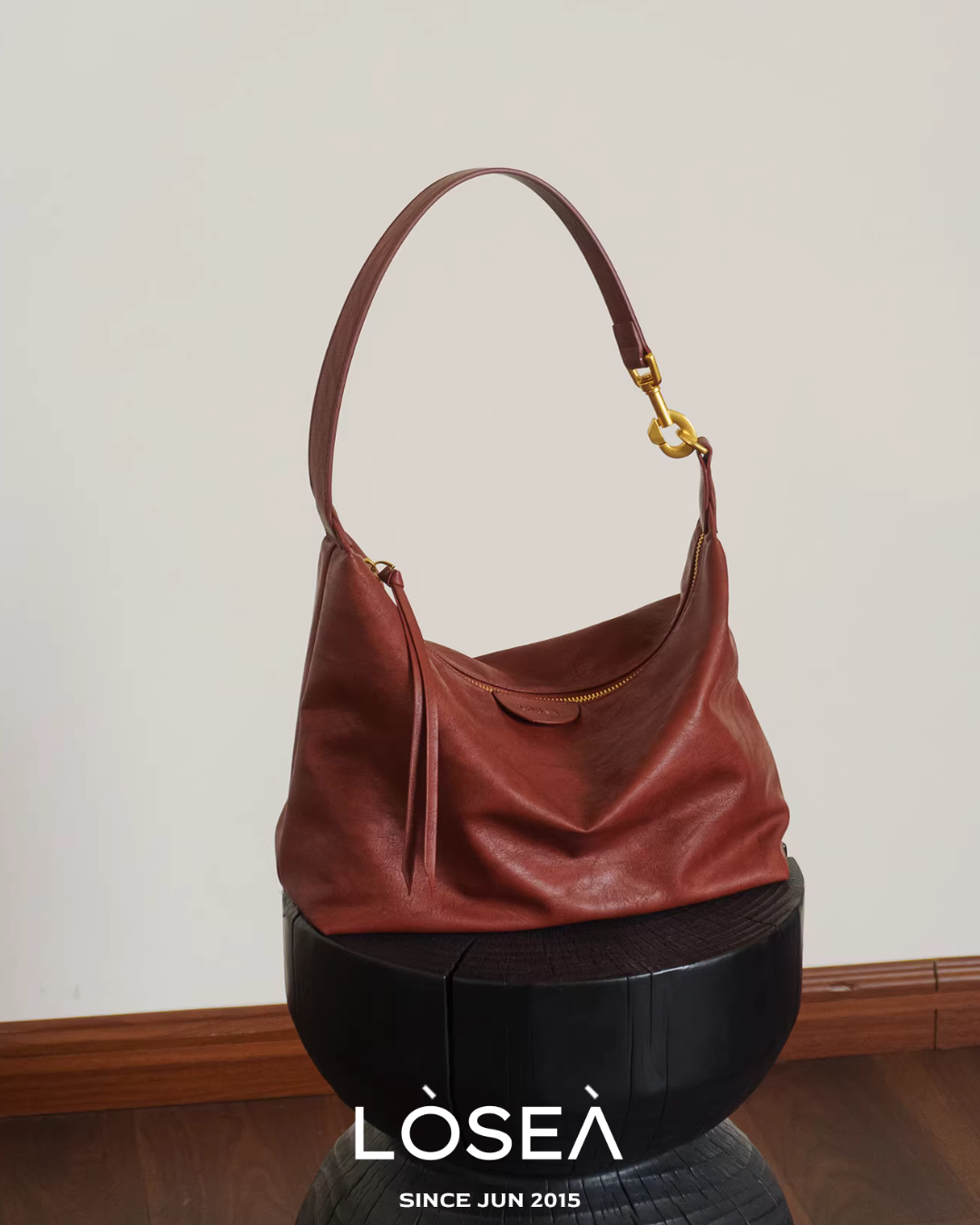 Leather One-Handle Bag LSA0007