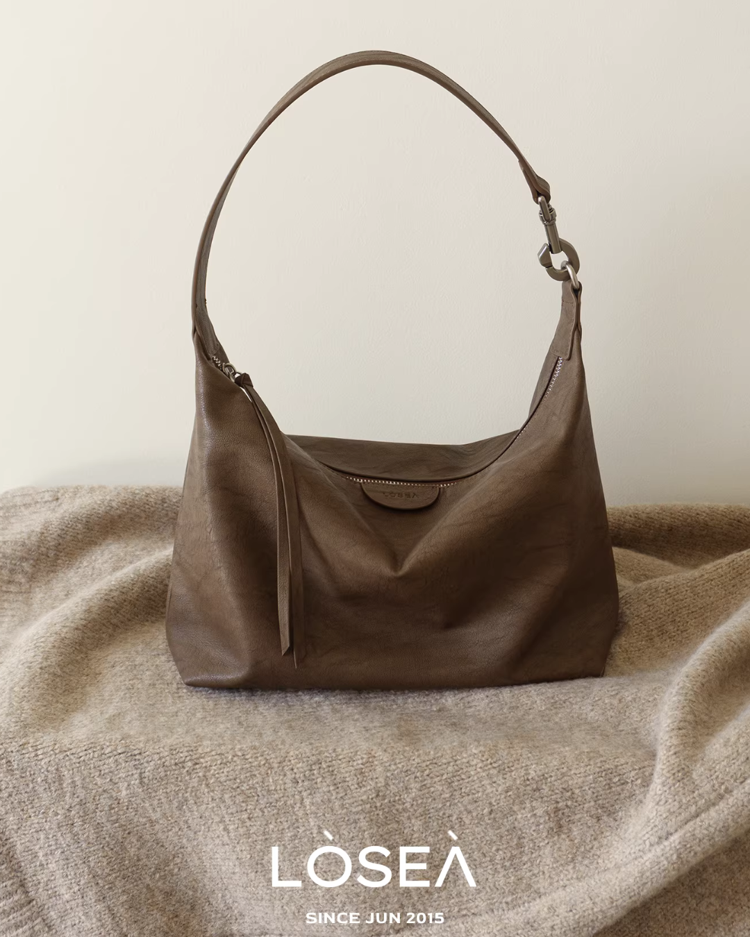 Leather One-Handle Bag LSA0007