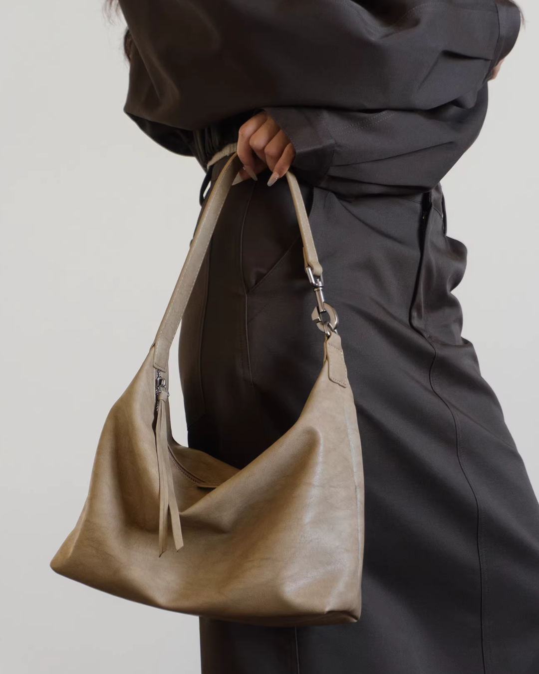 Leather One-Handle Bag LSA0007