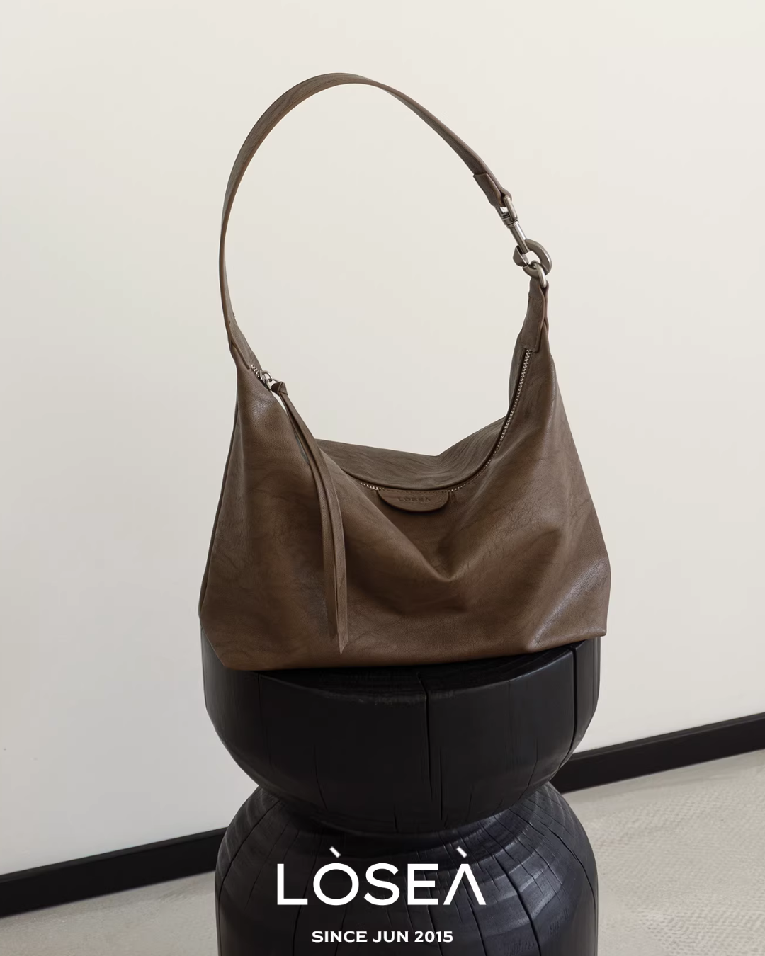 Leather One-Handle Bag LSA0007