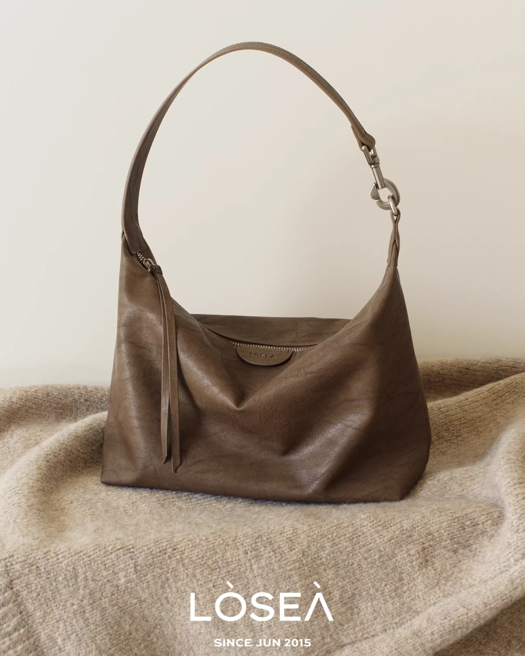 Leather One-Handle Bag LSA0007