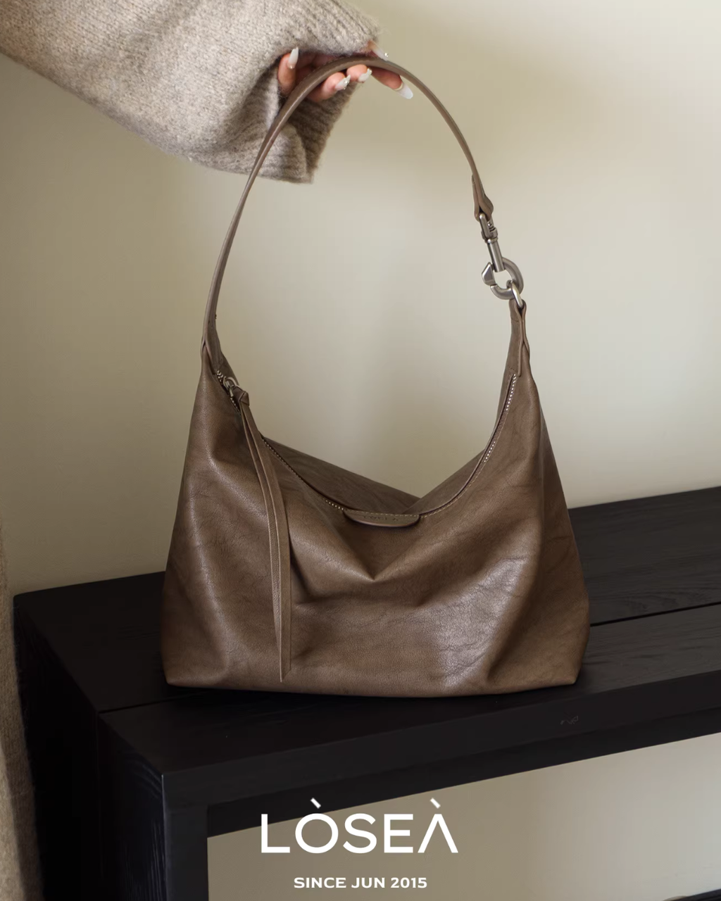 Leather One-Handle Bag LSA0007