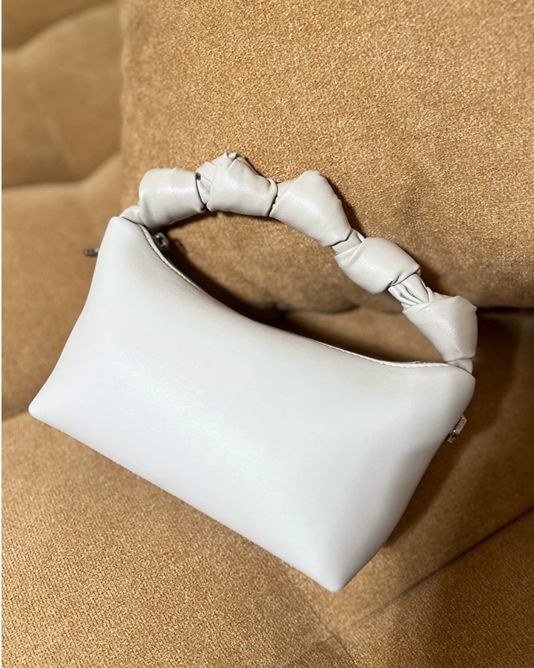 Knot Voluminous Handbag CCU0003